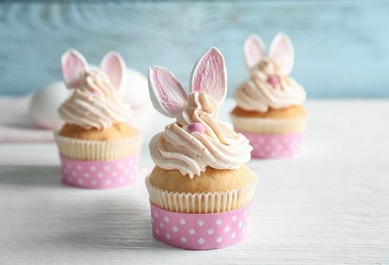 Božské veľkonočné zajačikové muffiny z cmaru, ktoré sa rozplývajú na jazyku.